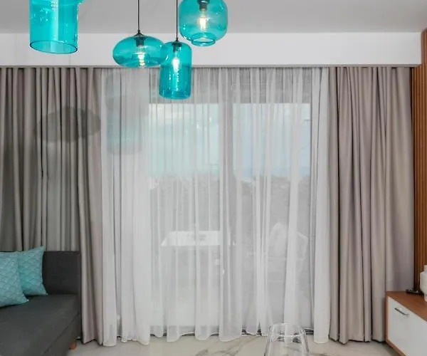 Pachis Escape Apartmanhotel