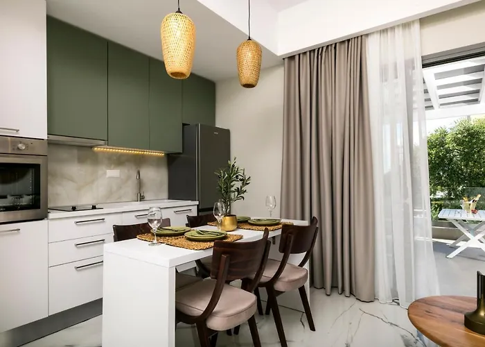 Apartmanhotel Pachis Escape 4*