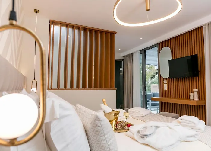 Pachis Escape Apartmanhotel