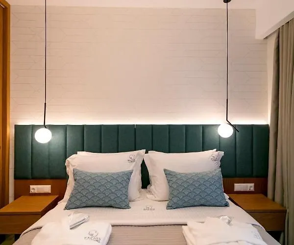 Pachis Escape Apartmanhotel Páhisz
