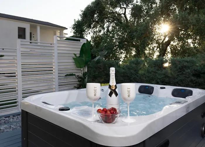 Pachis Escape Apartmanhotel 4*