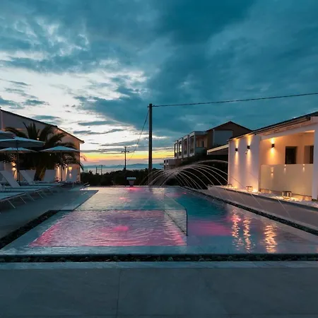 Apart-hotel Pachis Escape