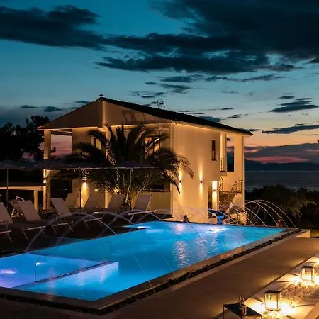 Aparthotel Pachis Escape