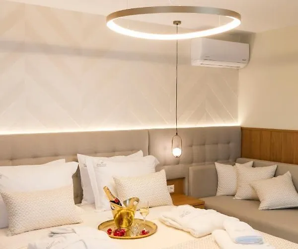 Pachis Escape Pachis (Thasos)